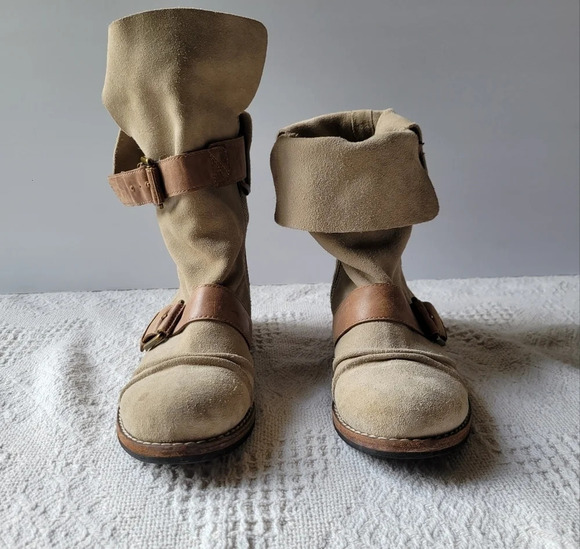 Modern Vintage Slouched Over the Ankle Zip up Belted  Stacked Heel Boots - Picture 5 of 13